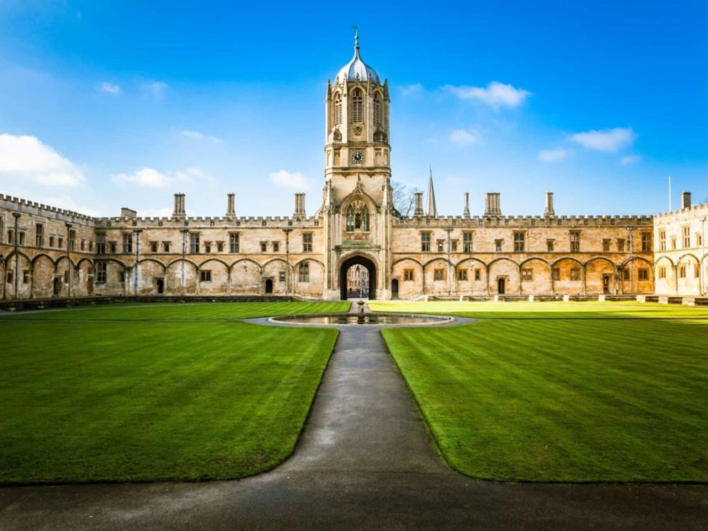 Explore New Educational Horizons in the UK 🎓 2 uk
